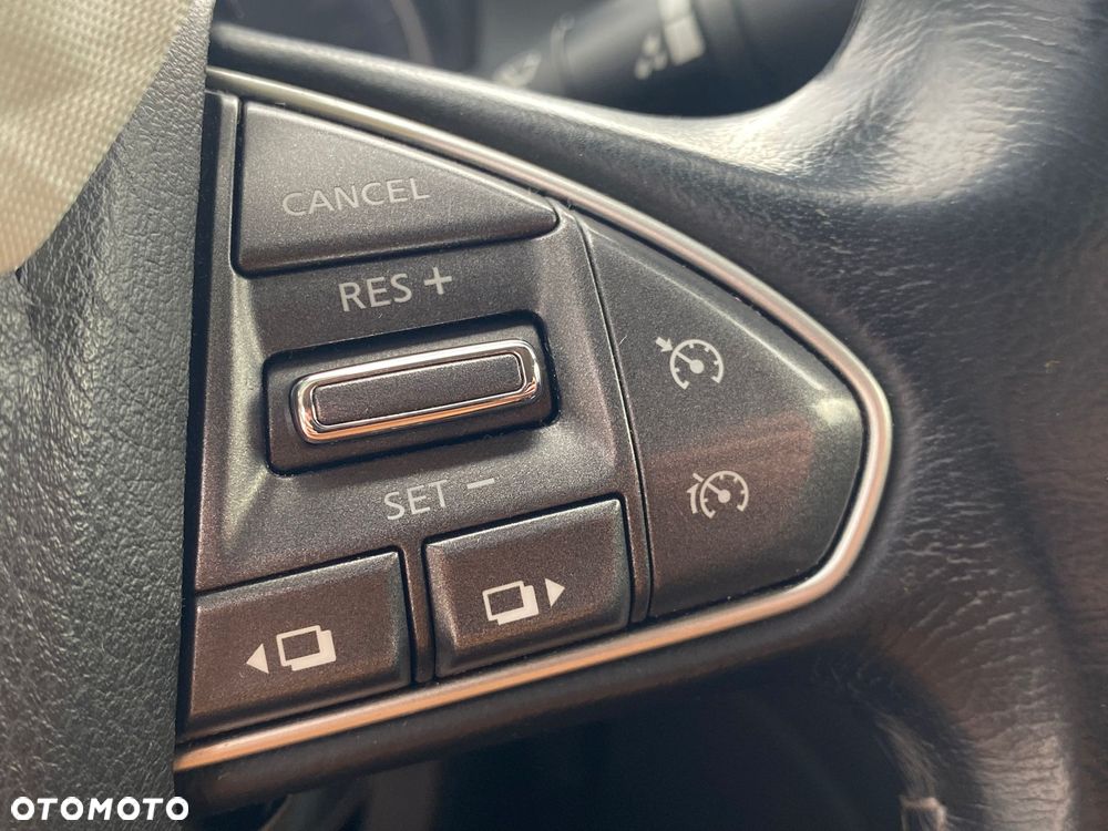 Infiniti Q50 2.2d - 16