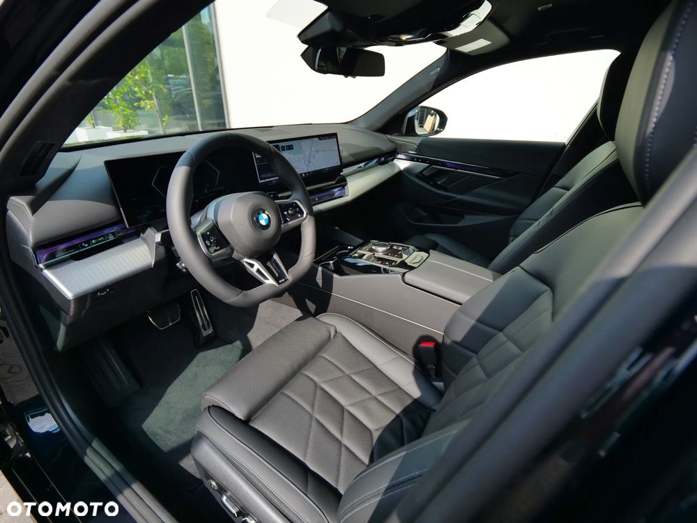 BMW Seria 5 520d xDrive - 26