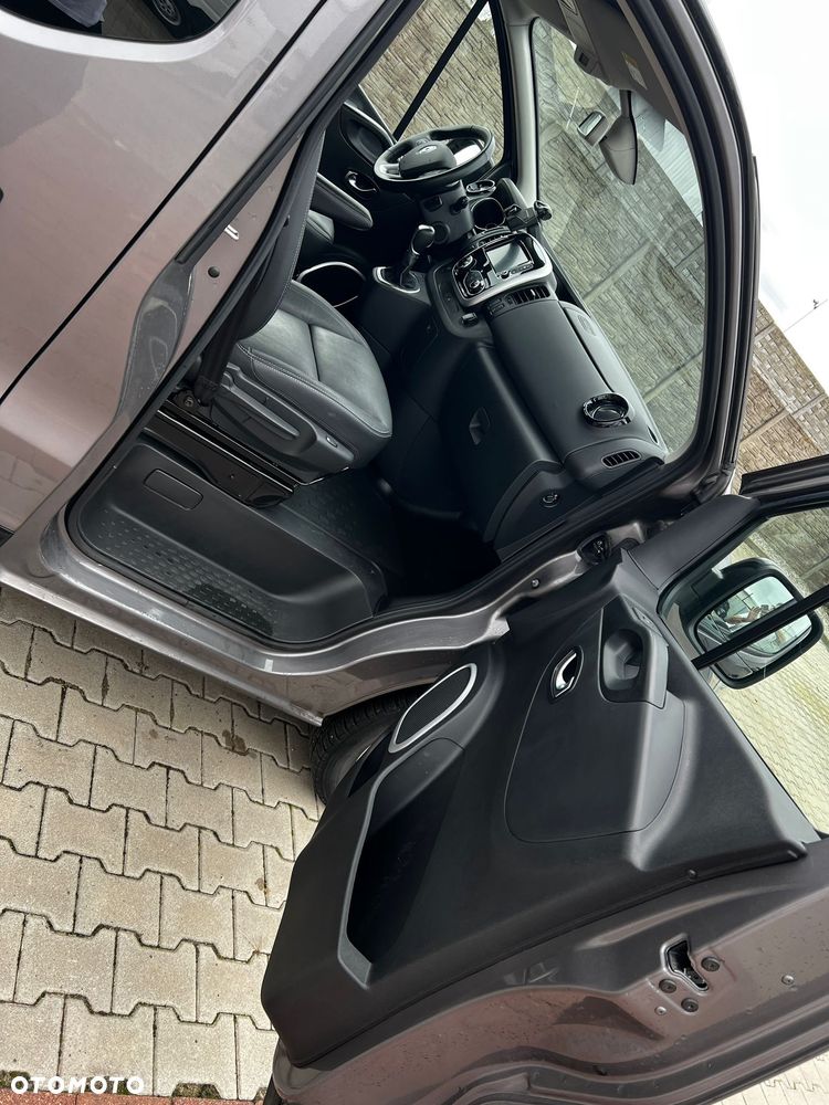 Renault Trafic SpaceClass 2.0 dCi - 17