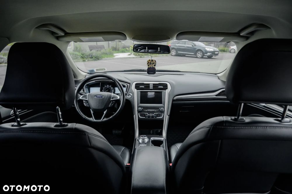 Ford Fusion - 14