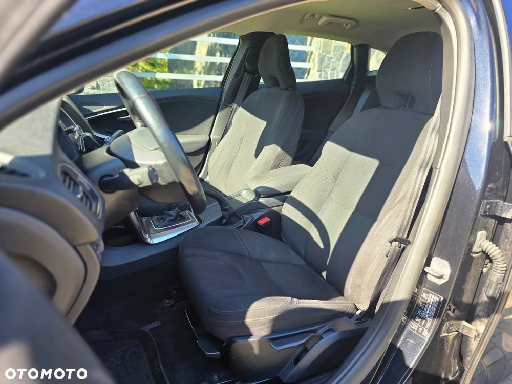 Volvo V40 - 14