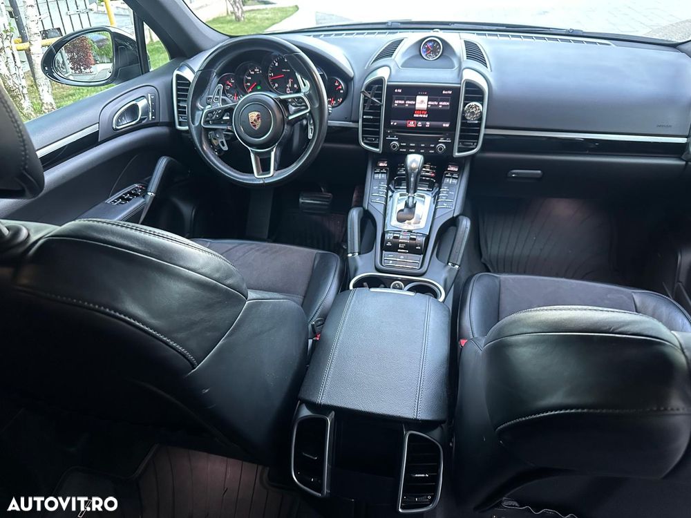 Porsche Cayenne Platinum Edition - 14
