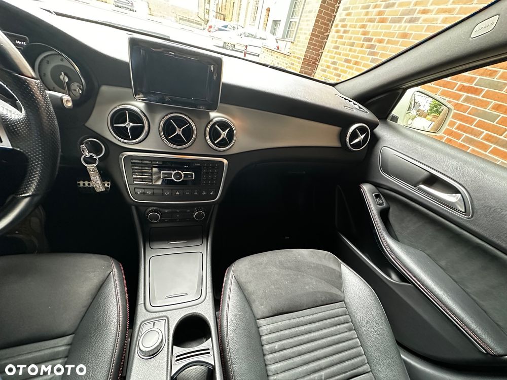 Mercedes-Benz GLA 200 (CDI) d 4-Matic - 22