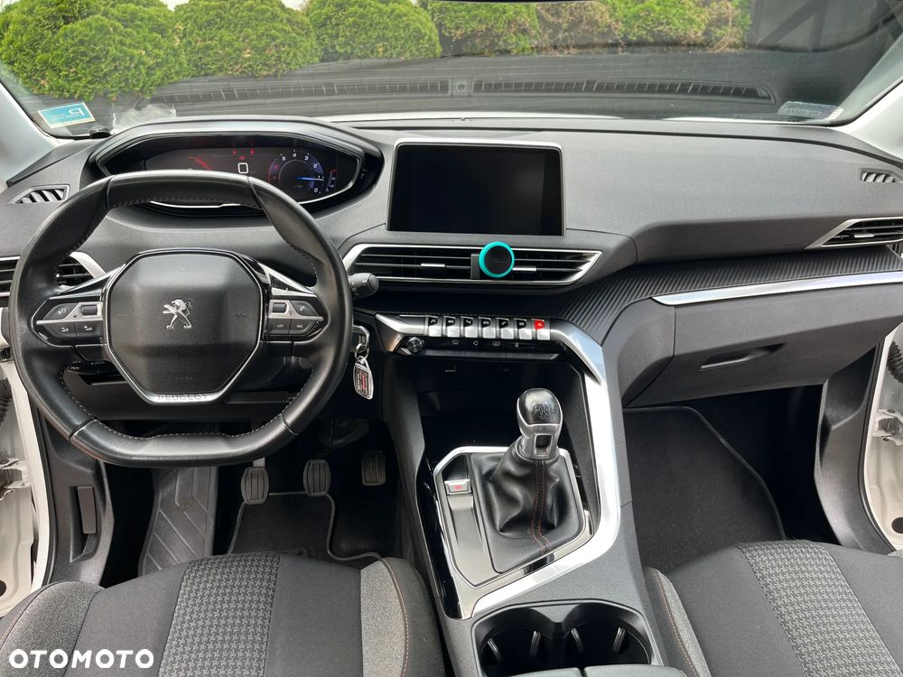 Peugeot 3008 1.2 PureTech Active S&S - 11