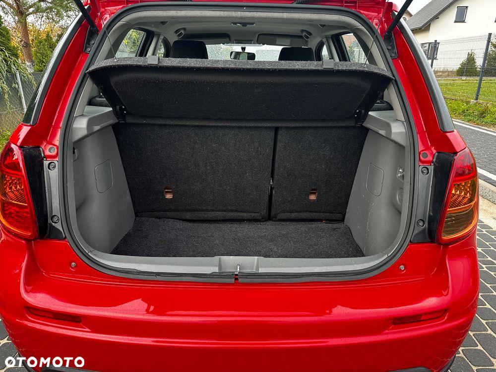 Suzuki SX4 1.6 VVT 4x4 Style - 17