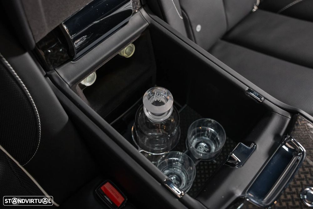 Rolls Royce Cullinan Black Badge - 35