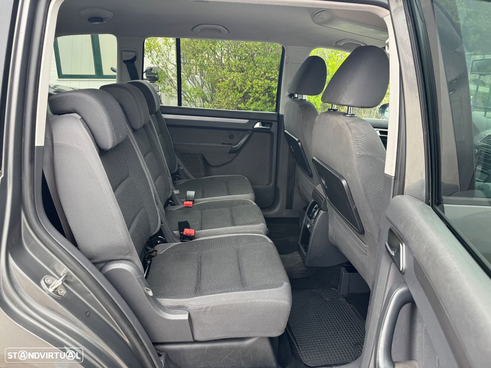 VW Touran 1.6 TDI Blue.Confortline 7L - 35