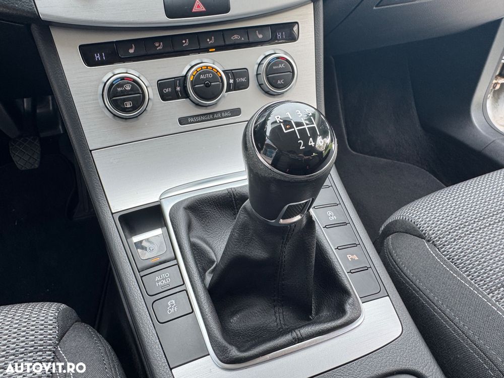 Volkswagen Passat 2.0 TDI BlueMotion Technology Highline - 19