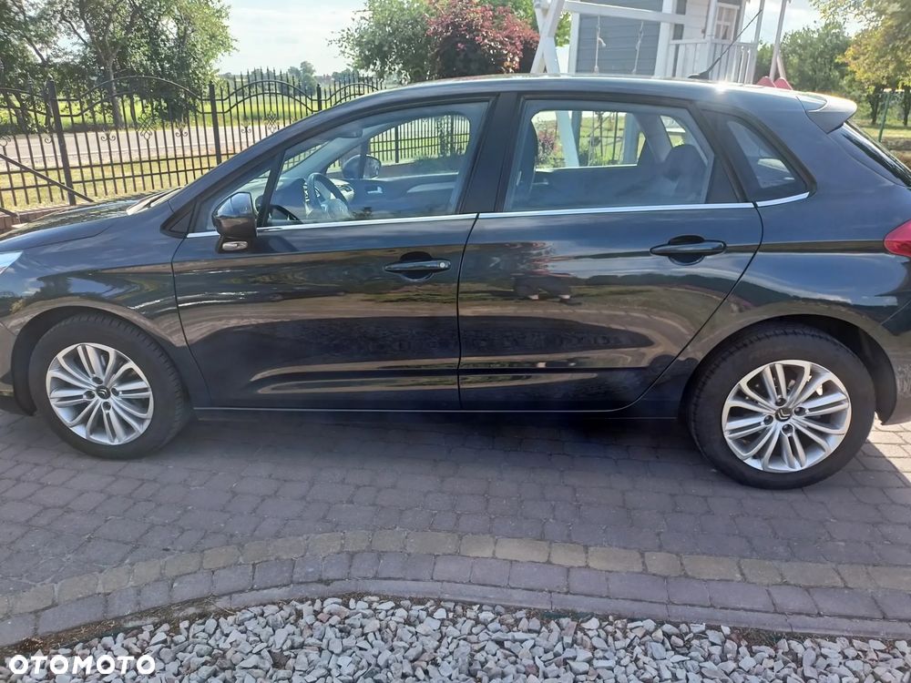 Citroën C4 e-HDi 115 Exclusive - 6