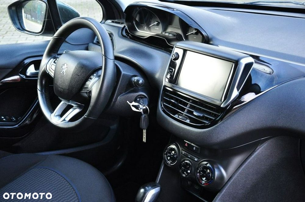 Peugeot 208 PureTech 82 Stop & Start Signature - 31