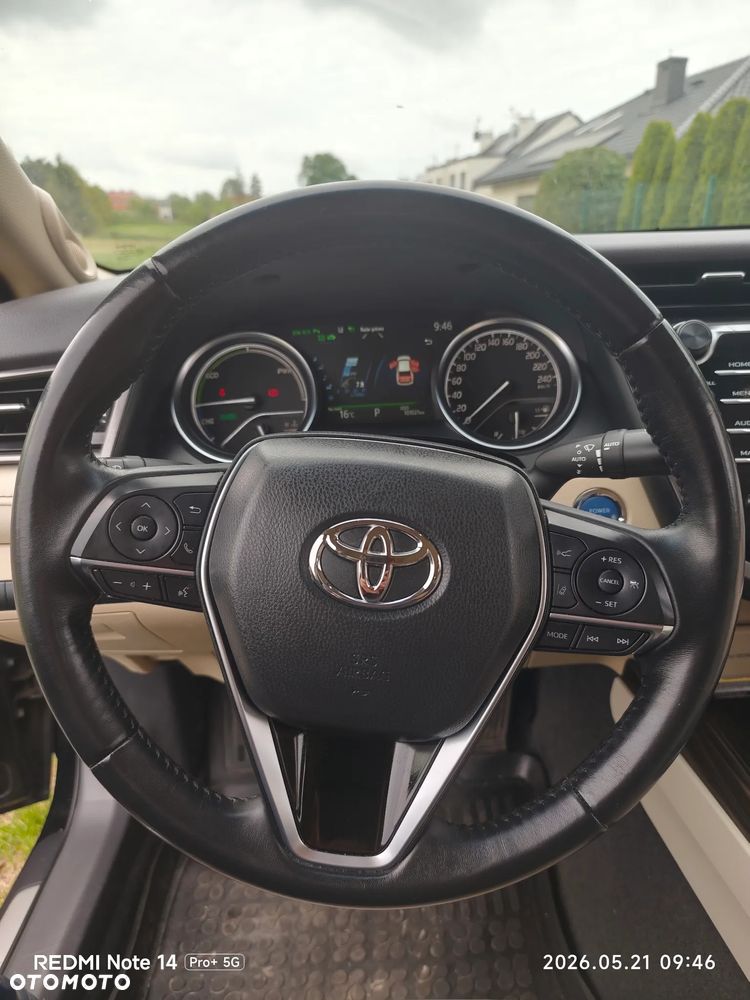 Toyota Camry 2.5 Hybrid Executive CVT - 24