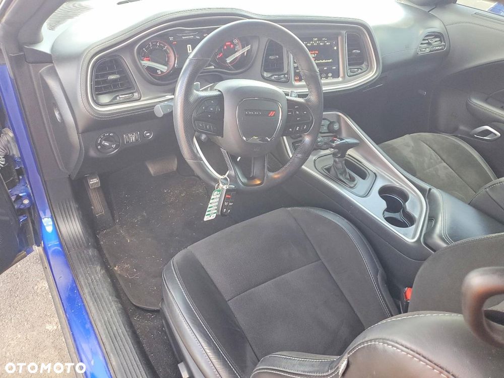 Dodge Challenger 5.7 R/T - 9