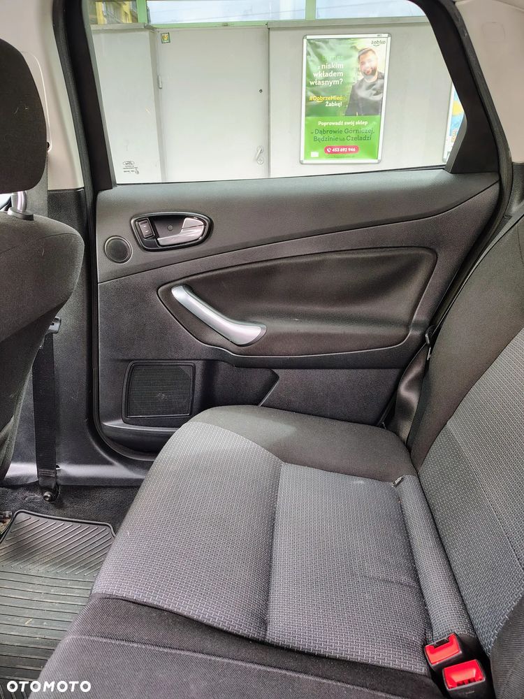 Ford Mondeo 2.0 Trend - 11