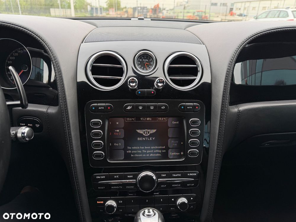 Bentley Continental GT Standard - 34