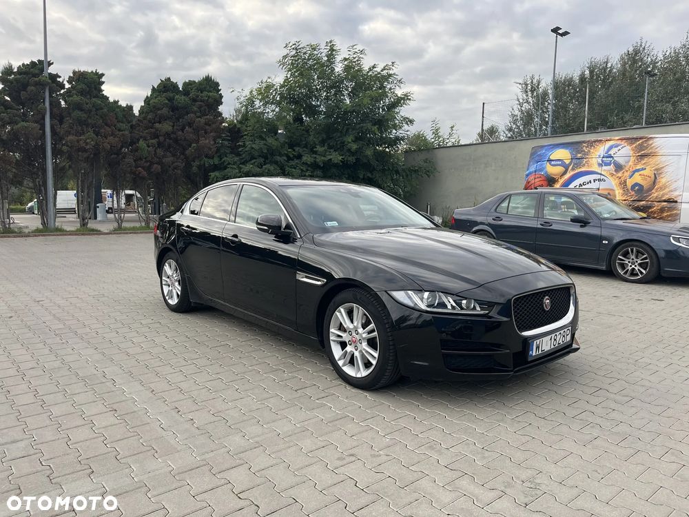 Jaguar XE 2.0 D Prestige - 7