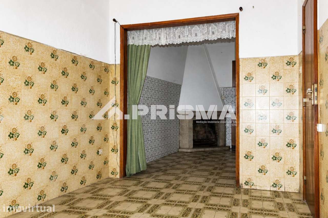 Moradia T1+2 com Terraço, Varanda e Lareira para Venda em Alcains - Grande imagem: 2/32