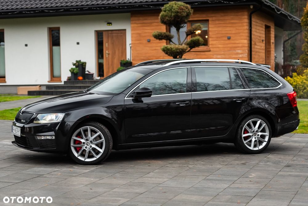 Skoda Octavia 2.0 TDI DSG RS - 23