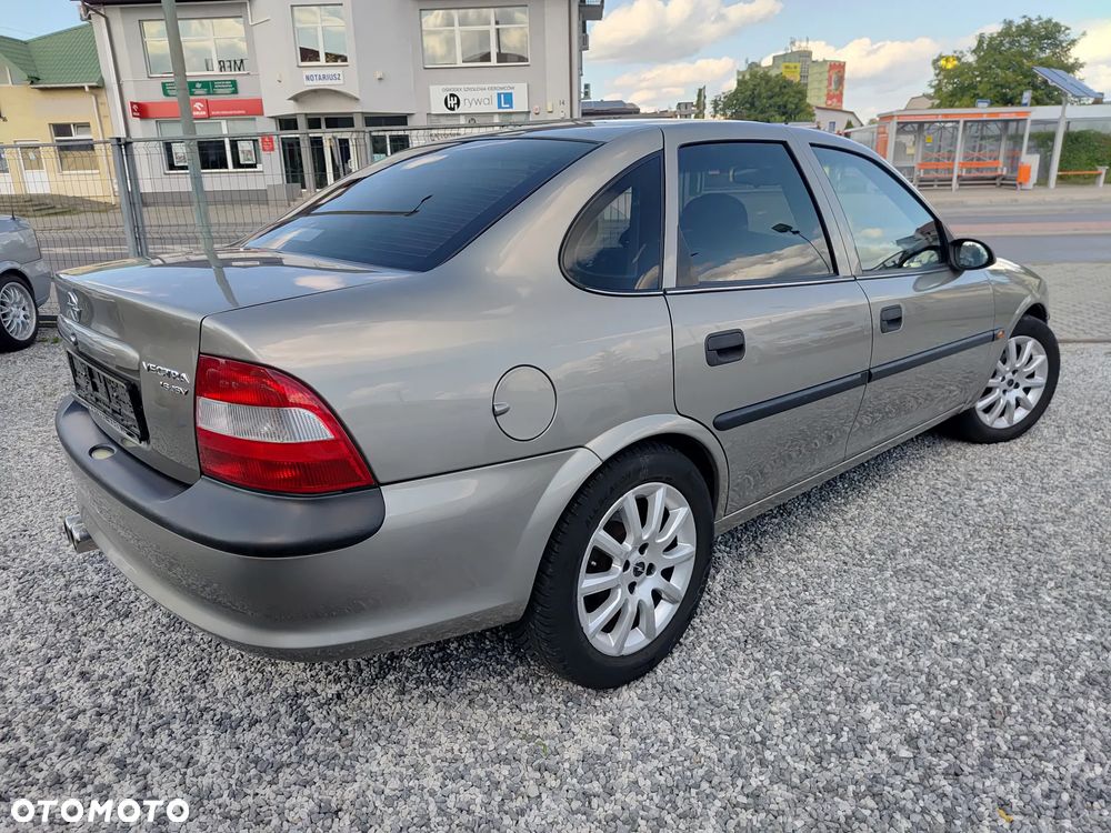 Opel Vectra 1.6 GLS - 5