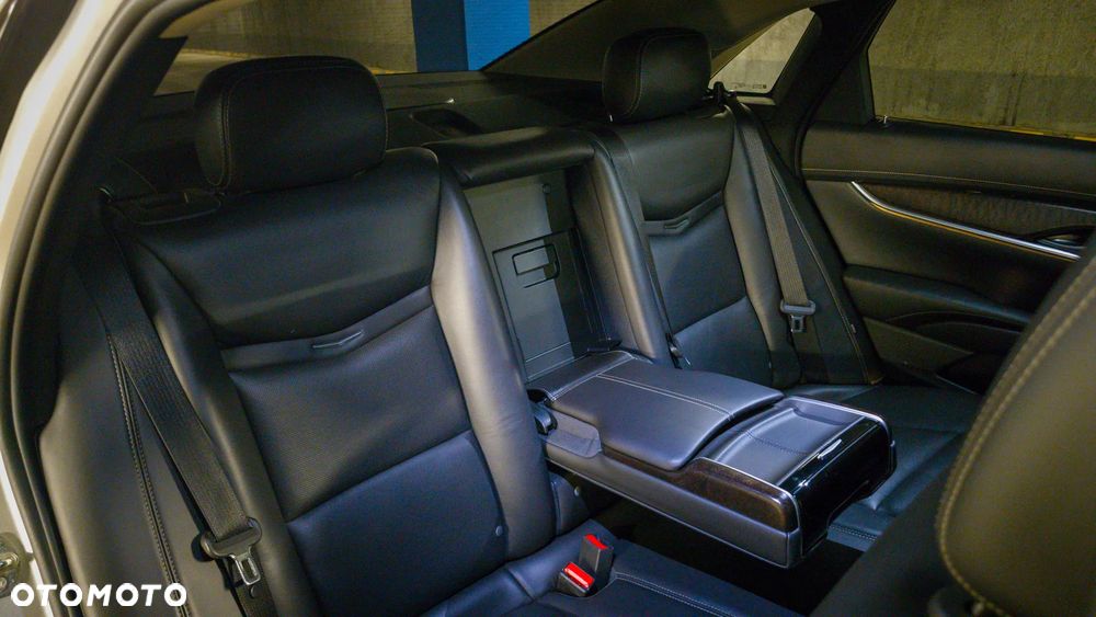 Cadillac XTS - 26
