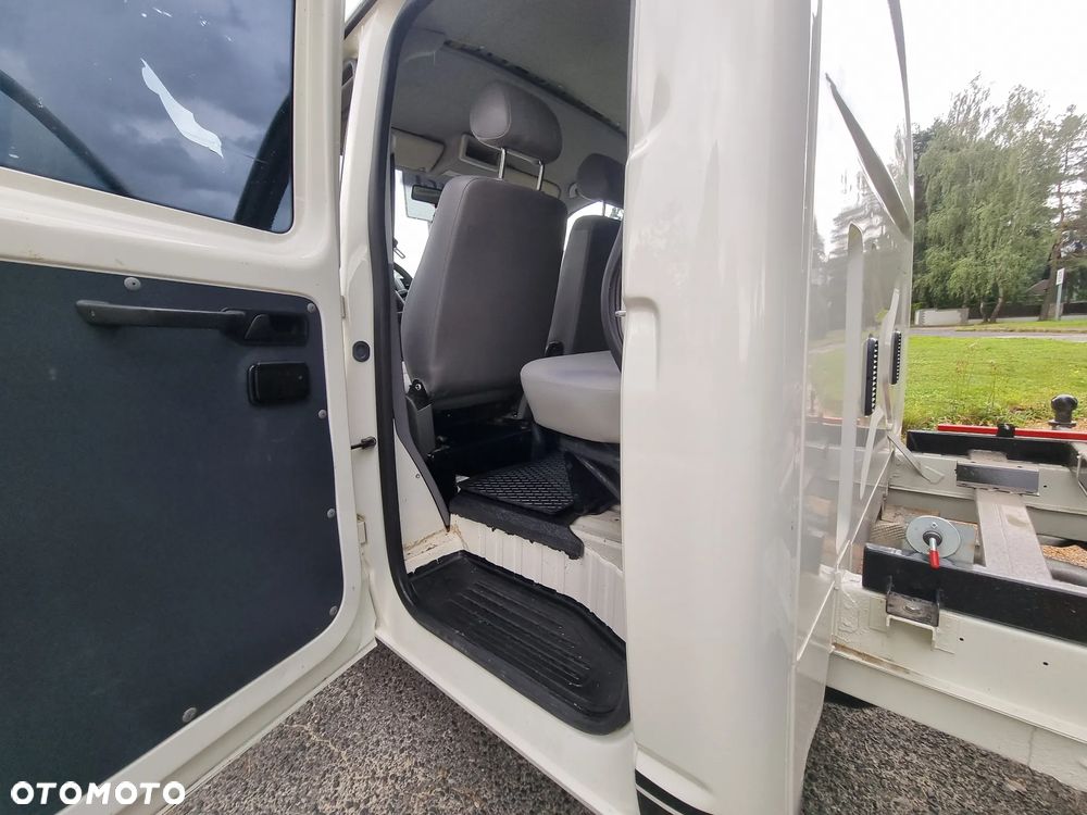Volkswagen T5 - 27