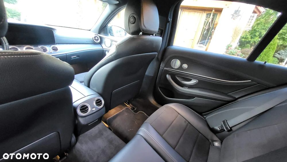 Mercedes-Benz Klasa E 220 d 4-Matic AMG - 15