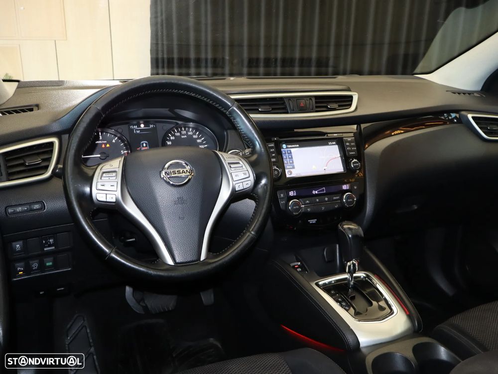 Nissan Qashqai 1.6 dCi Xtronic N-Connecta - 14