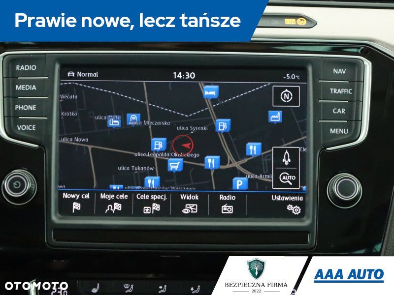 Volkswagen Passat - 12