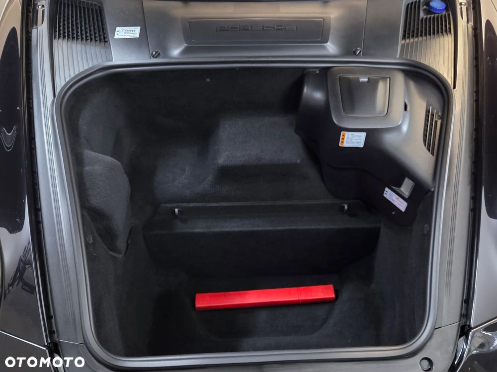 Porsche 911 Carrera Tiptronic S - 16