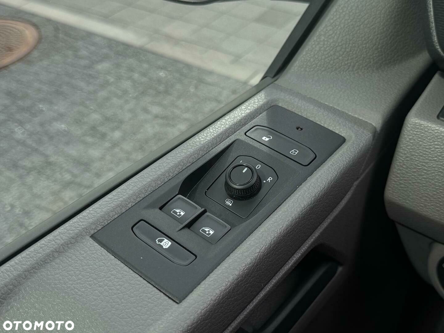 Volkswagen Transporter - 11