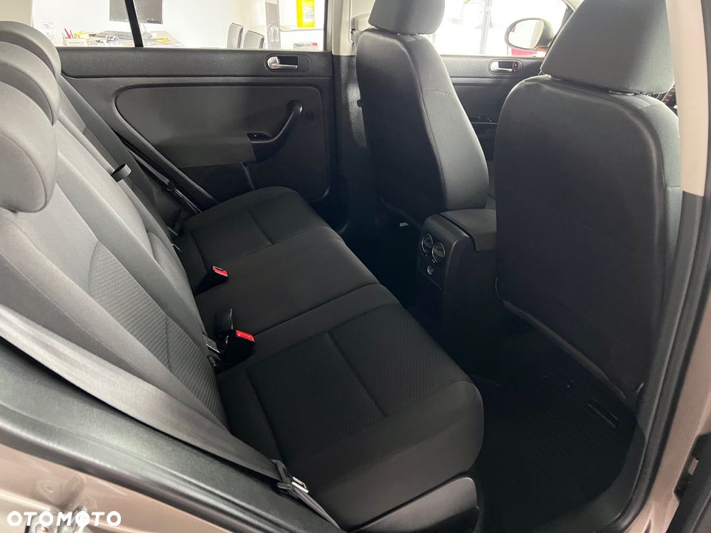 Volkswagen Golf Plus - 31