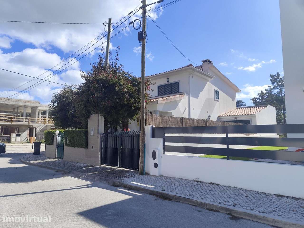 Moradia T3 na Aroeira - Charneca da Caparica - Fonte da Telha - Grande imagem: 2/24