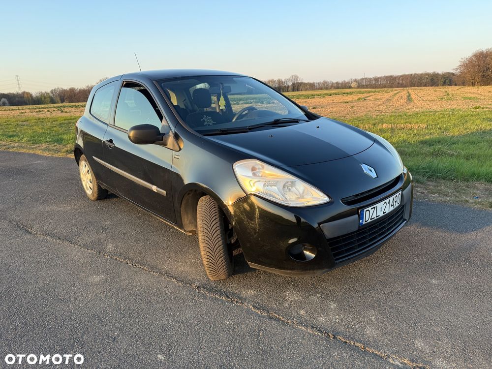 Renault Clio 1.2 16V 75 Yahoo - 8