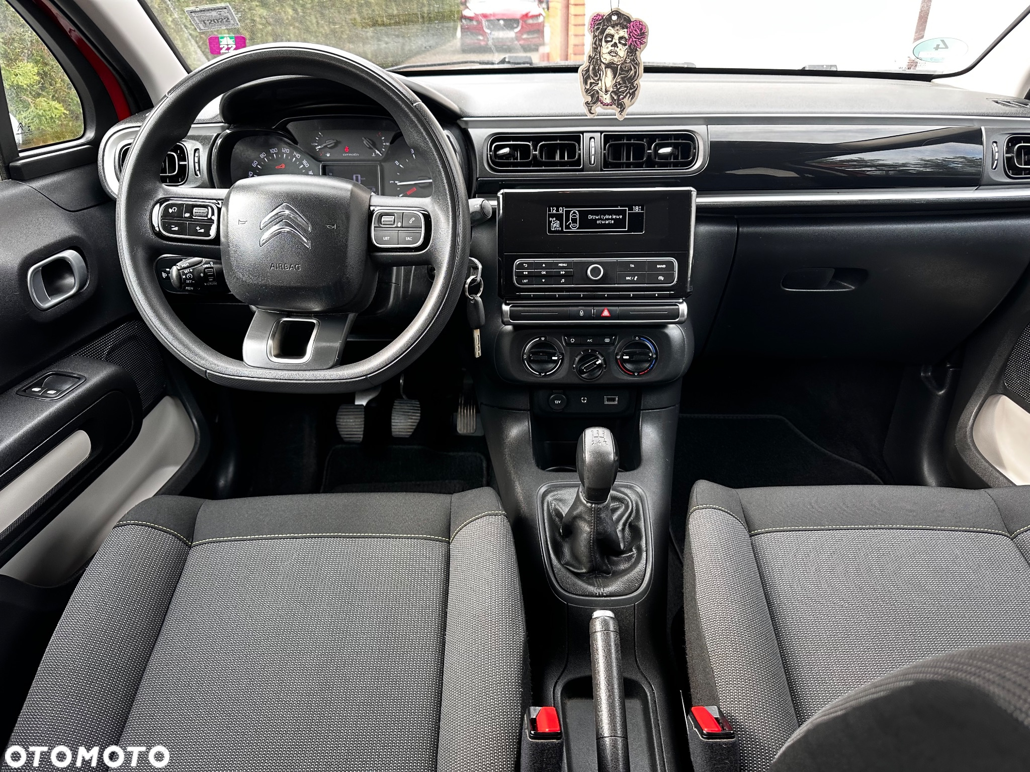 Citroën C3 1.2 PureTech Exclusive - 36