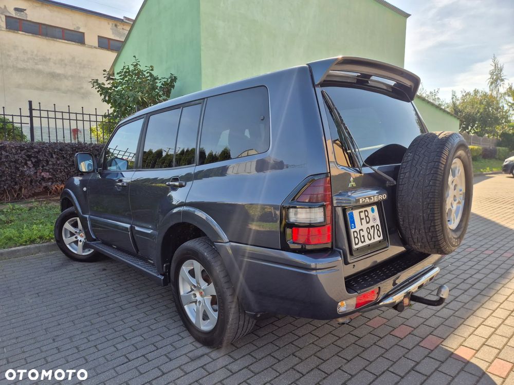 Mitsubishi Pajero - 15