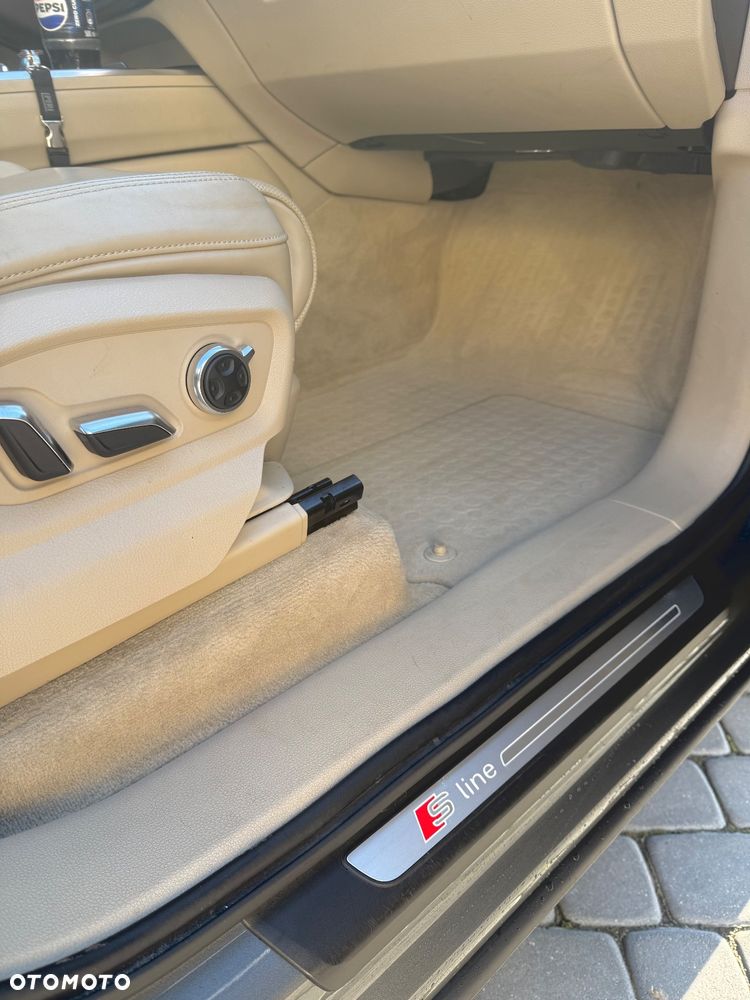 Audi Q7 - 12