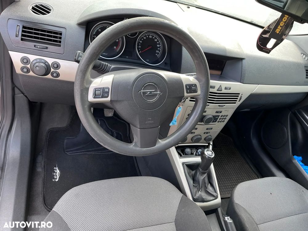 Opel Astra GTC 1.3 CDTI - 5