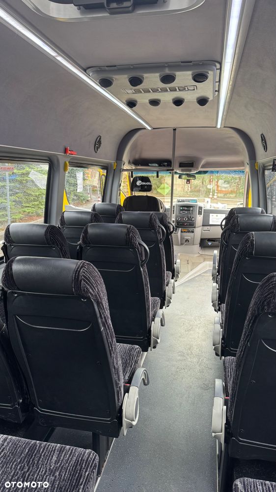 Mercedes-Benz Sprinter - 9