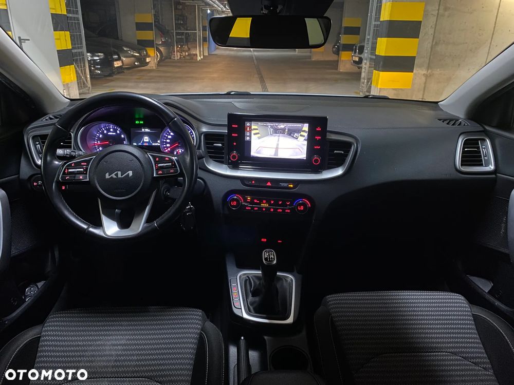 Kia Ceed 1.5 T-GDI M - 17