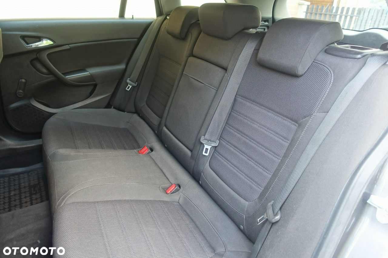 Opel Insignia - 16