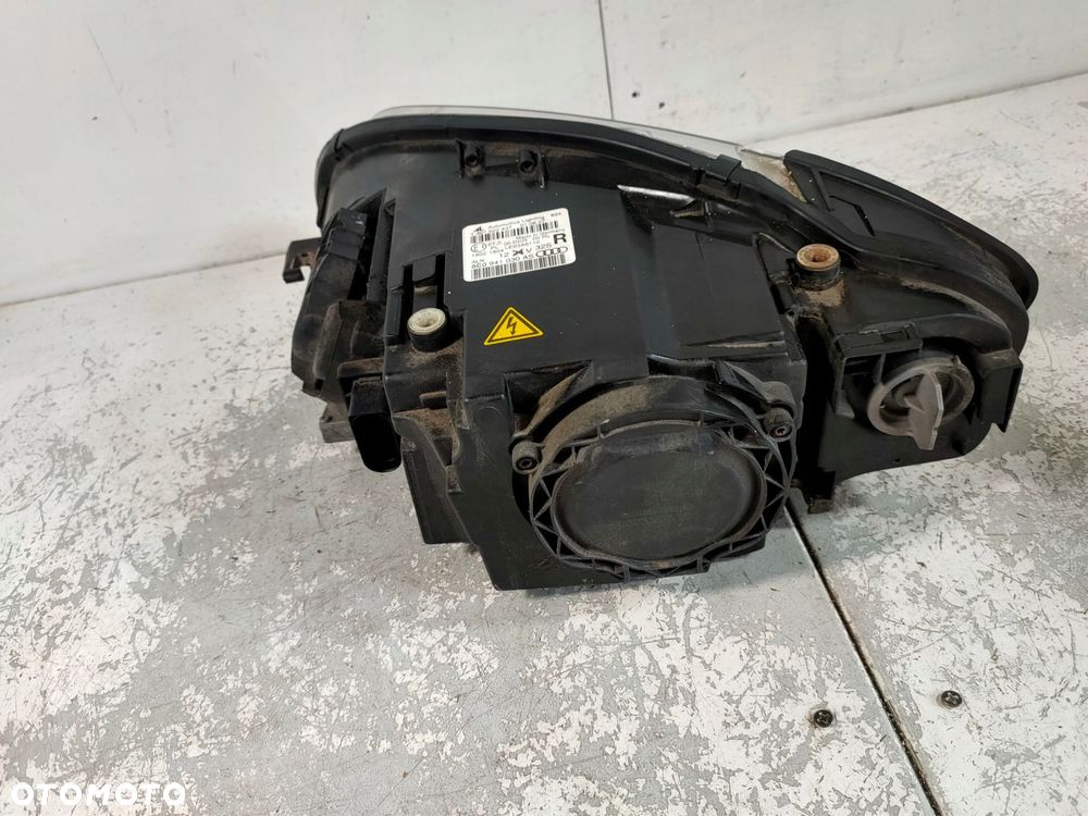 lampa prawa audi a4 8e b7 xenon 8e0941030as ładna ! - 9