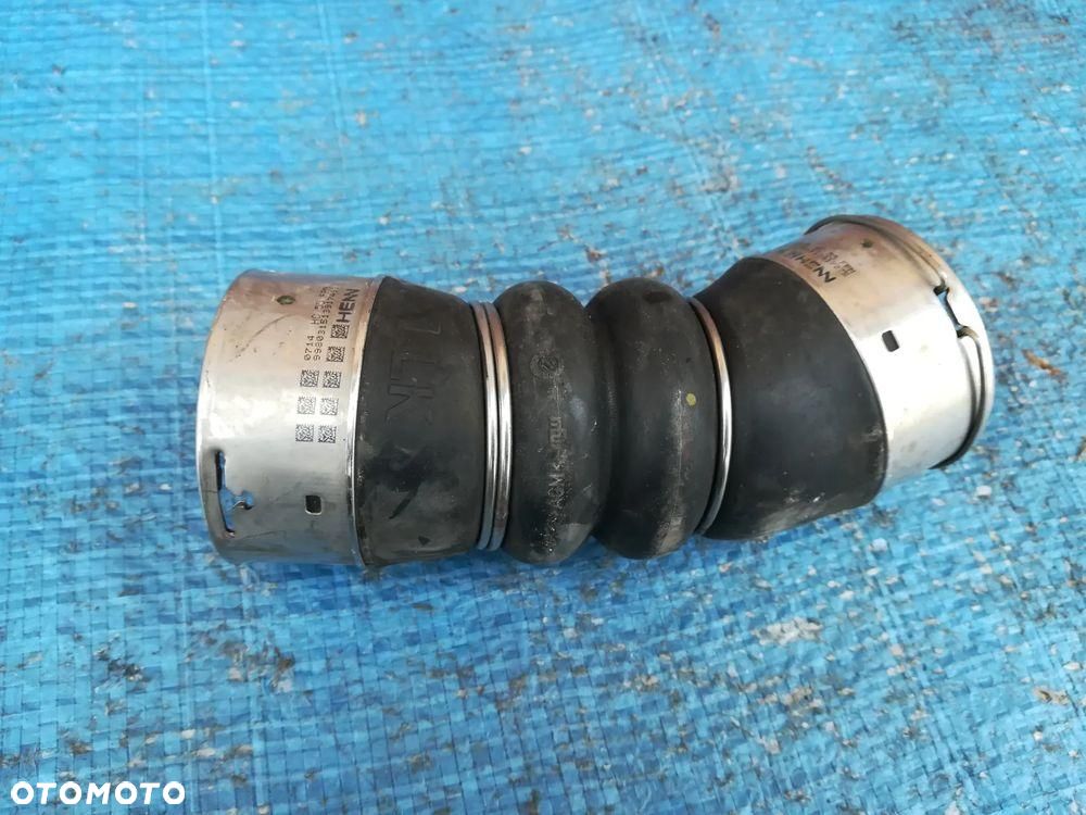 BMW F10 F11 F30 F26 F36 3.0 Diesel Przewód Powietrza Intercoolera 8513450 - 1
