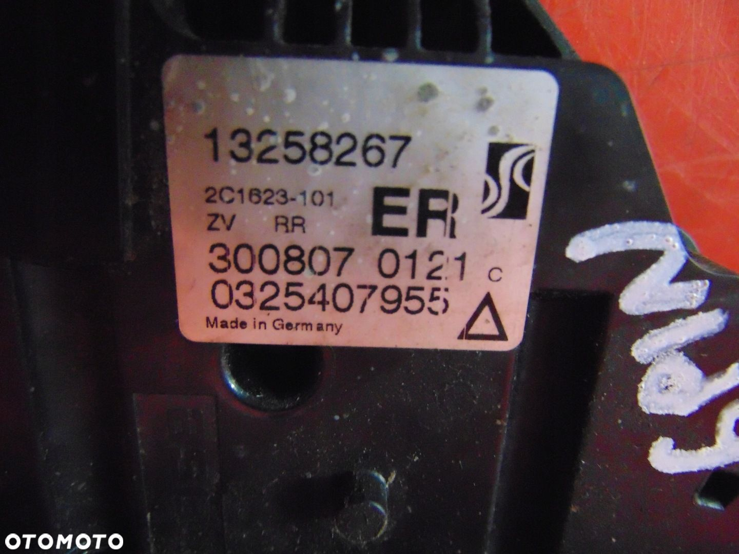 OPEL CORSA D 5D S07 CENTRALNY ZAMEK DRZWI PRAWY TYŁ 6-PIN 13258267 ER - 3