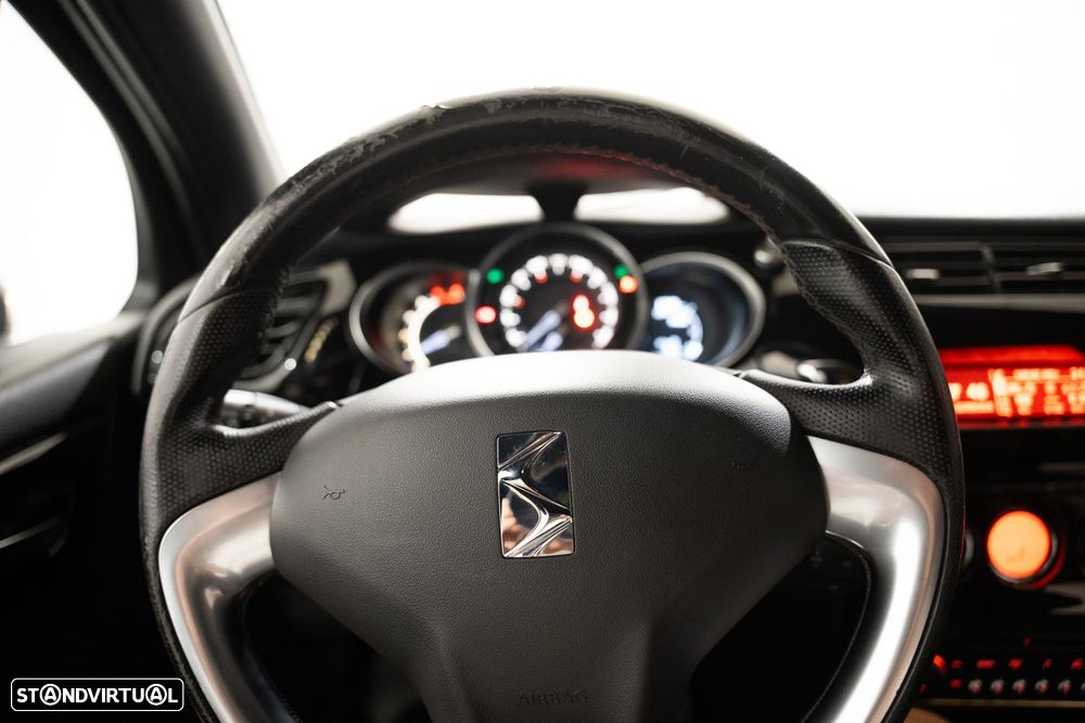 Citroën DS3 1.6 e-HDi So Chic - 15