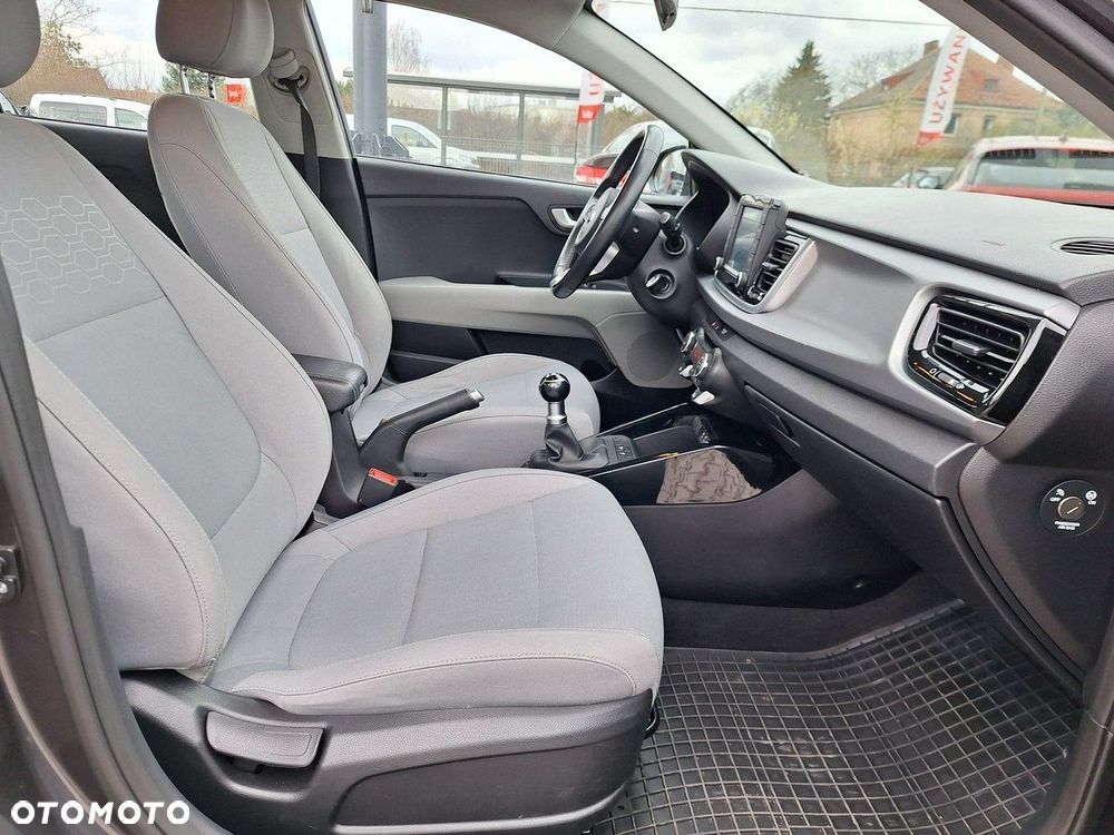 Kia Rio 1.2 L - 34