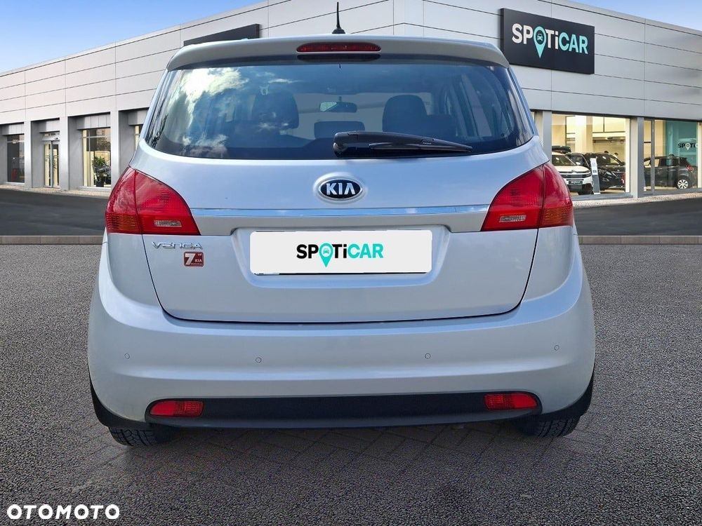 Kia Venga - 5