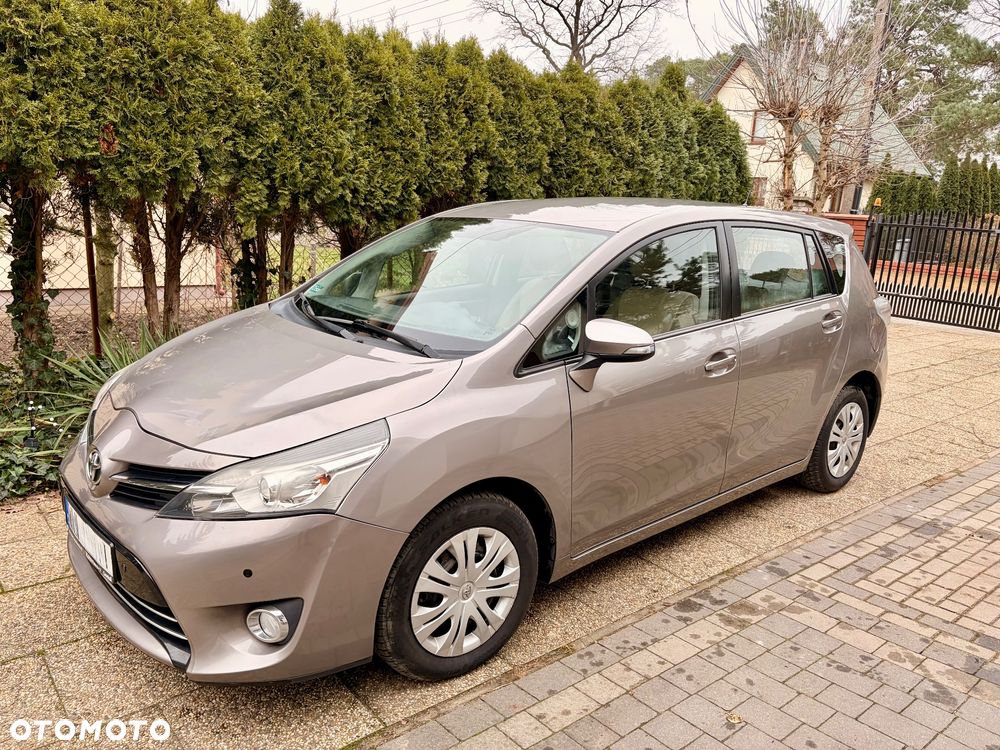 Toyota Verso 1.6 D-4D Prestige EU6 - 14
