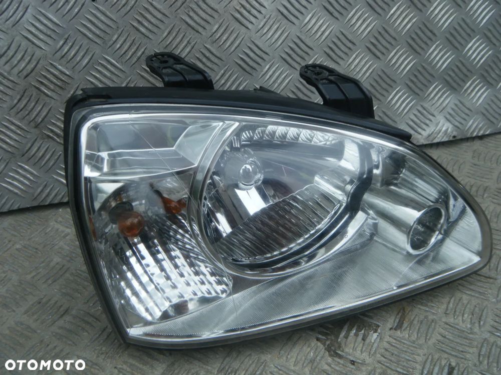 LAMPA PRZÓD PRAWA KIA CARENS EUROPA EU =RADOM - 4