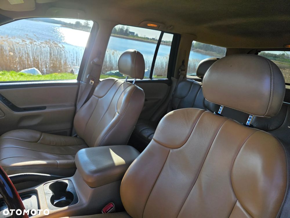 Jeep Grand Cherokee - 11