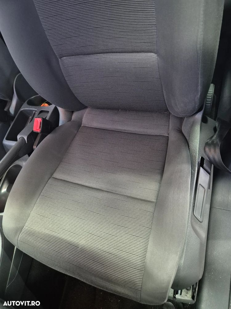 Volkswagen Touran 1.4 TSI DSG Trendline - 7