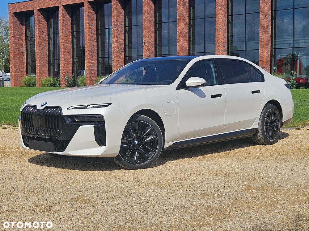 BMW Seria 7 750e PHEV xDrive M Sport sport - 2